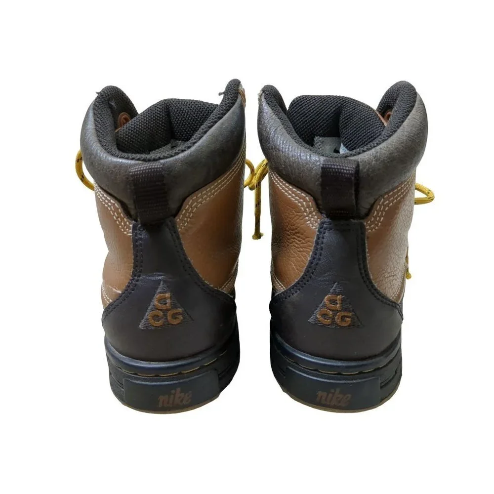 Vintage Nike Woodside‎ ACG Boots Youth 2.5 Brown Lace Up